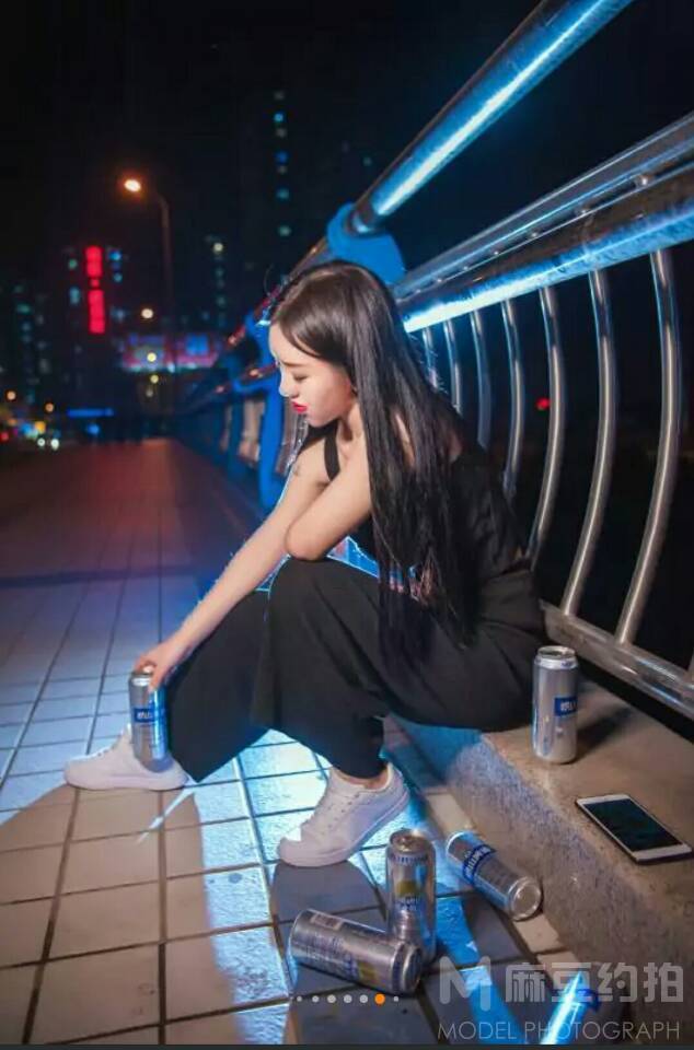 情绪模特