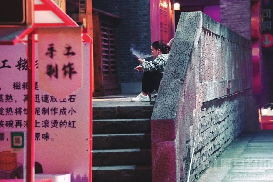 夜景模特