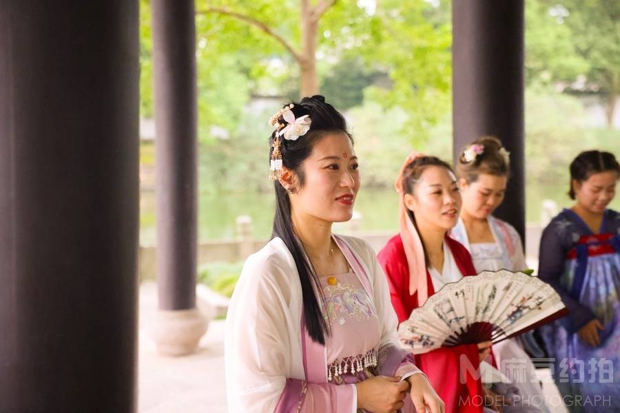 汉服模特