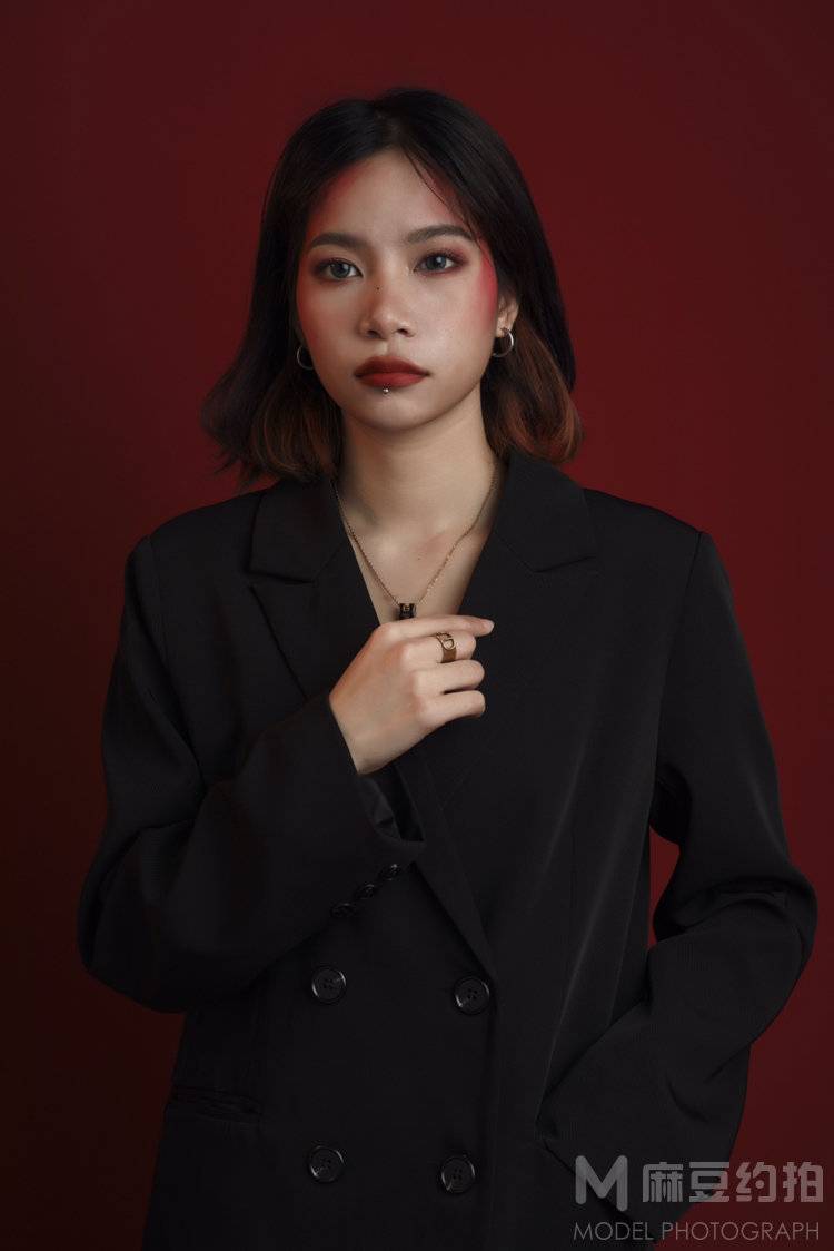情绪模特