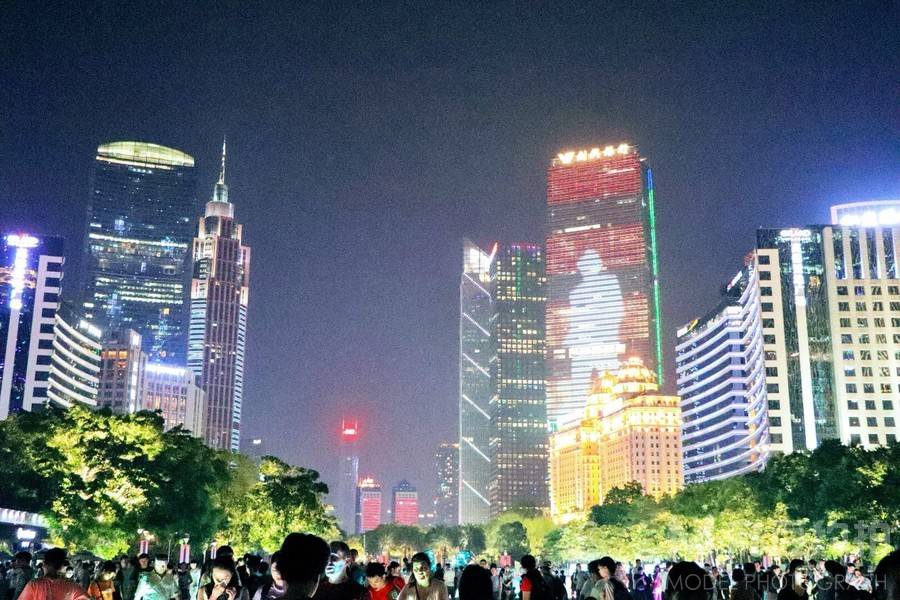 夜景模特