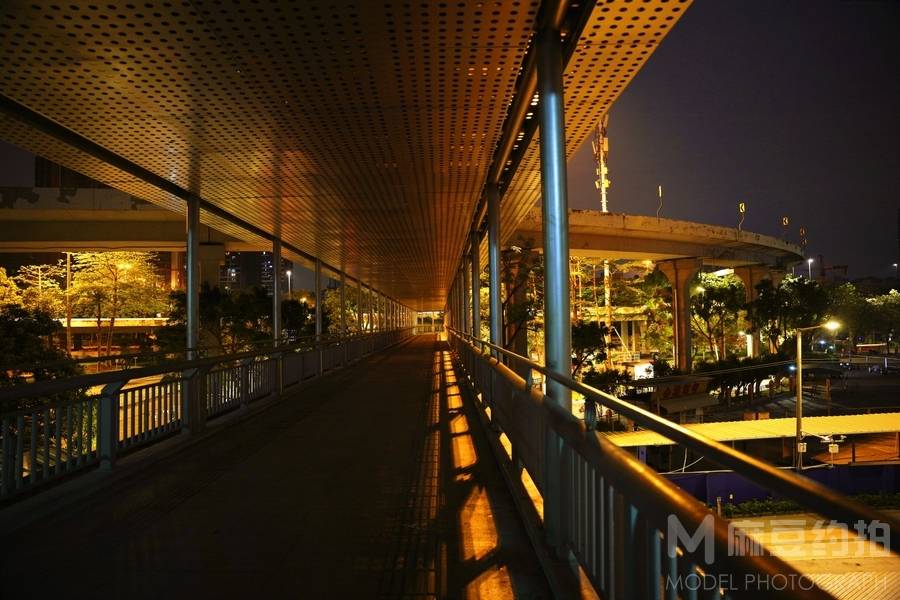 夜景模特