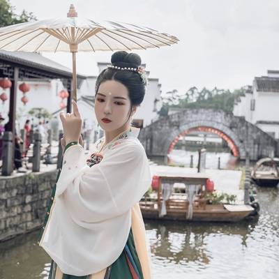 汉服模特