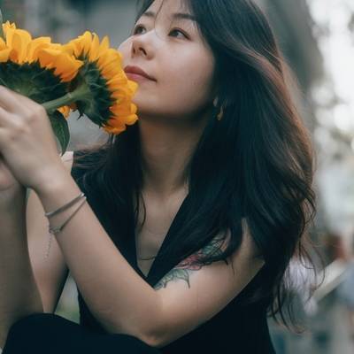 情绪模特