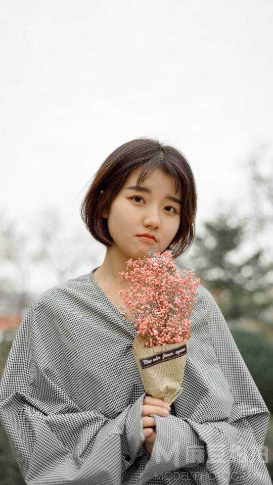 情绪模特