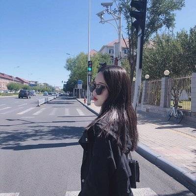 黑白模特