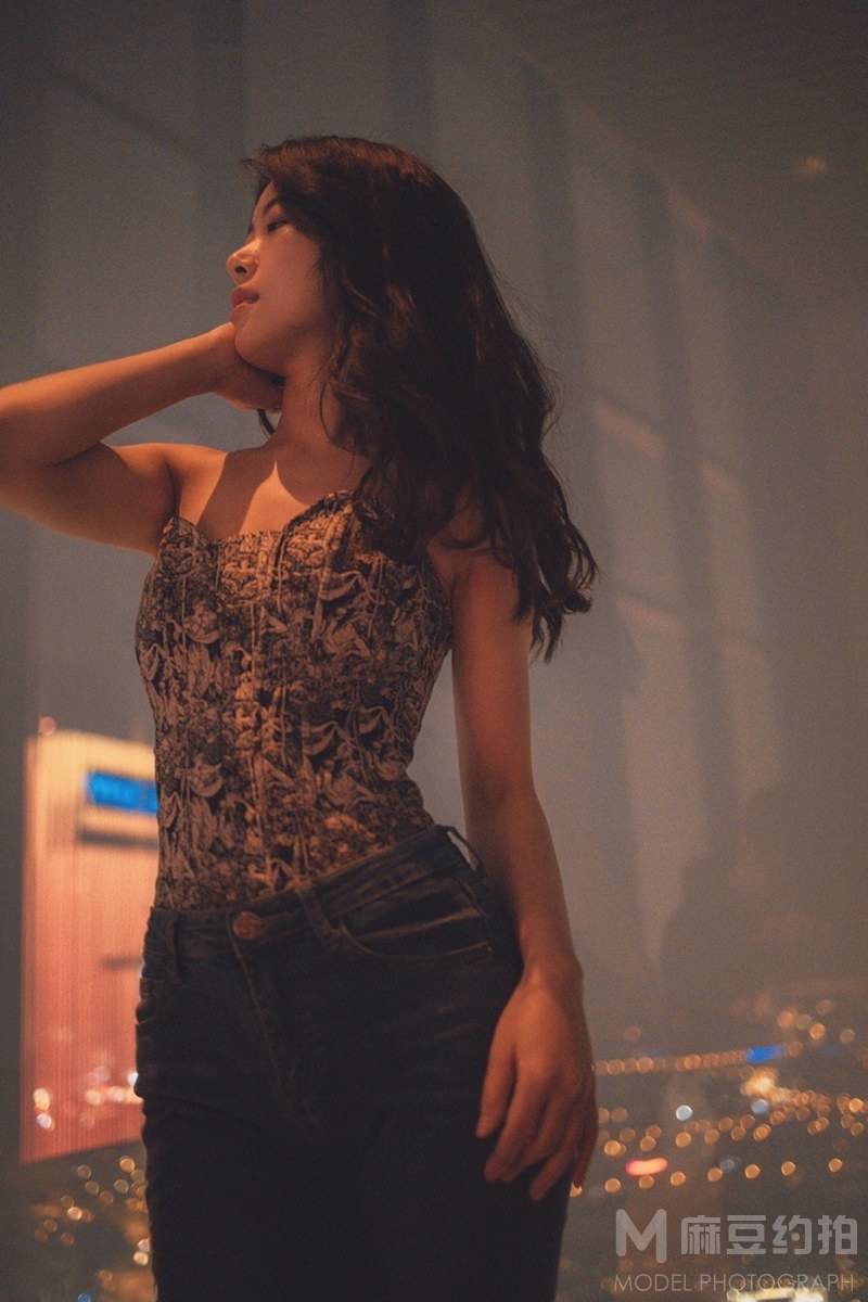 夜景模特