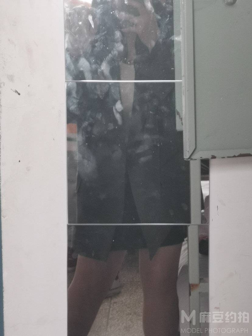 黑白模特