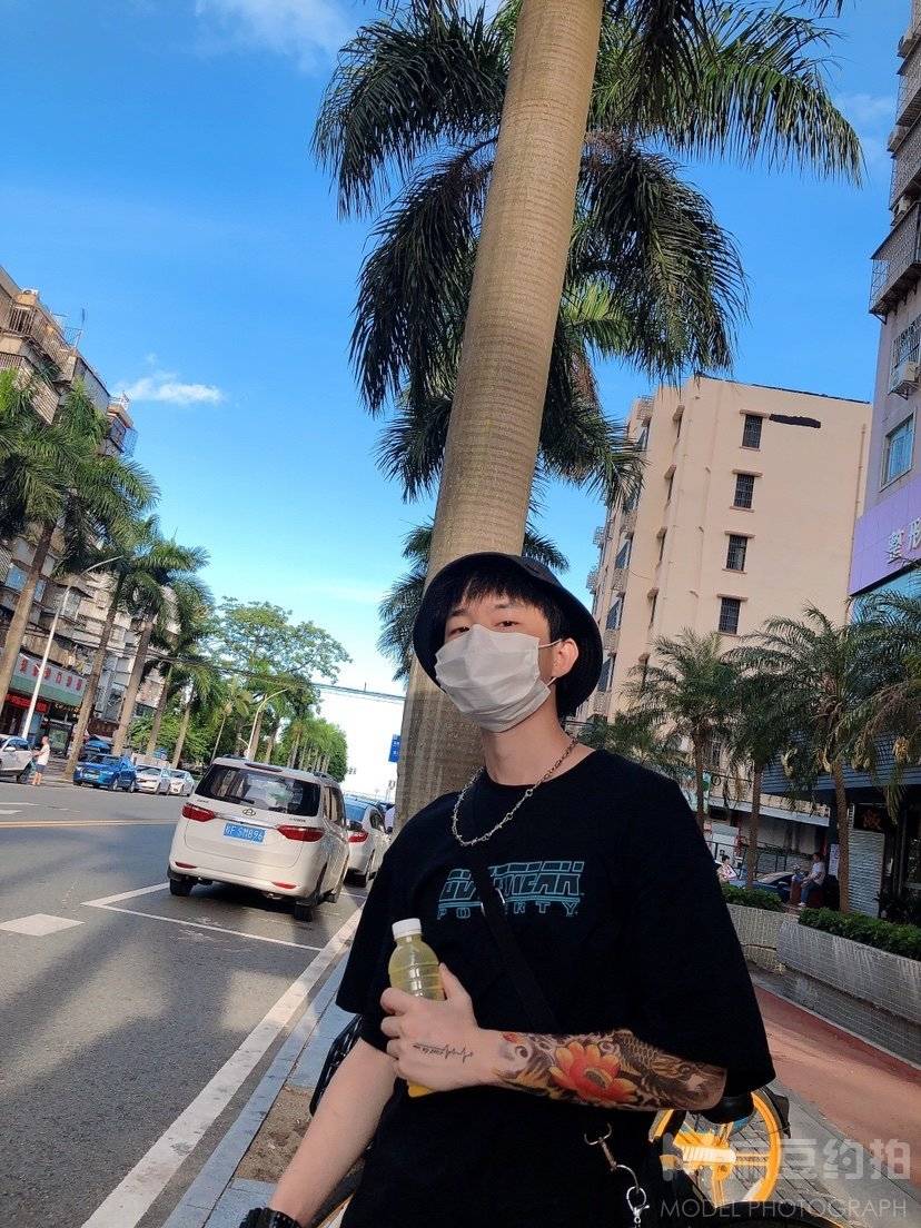 情绪模特