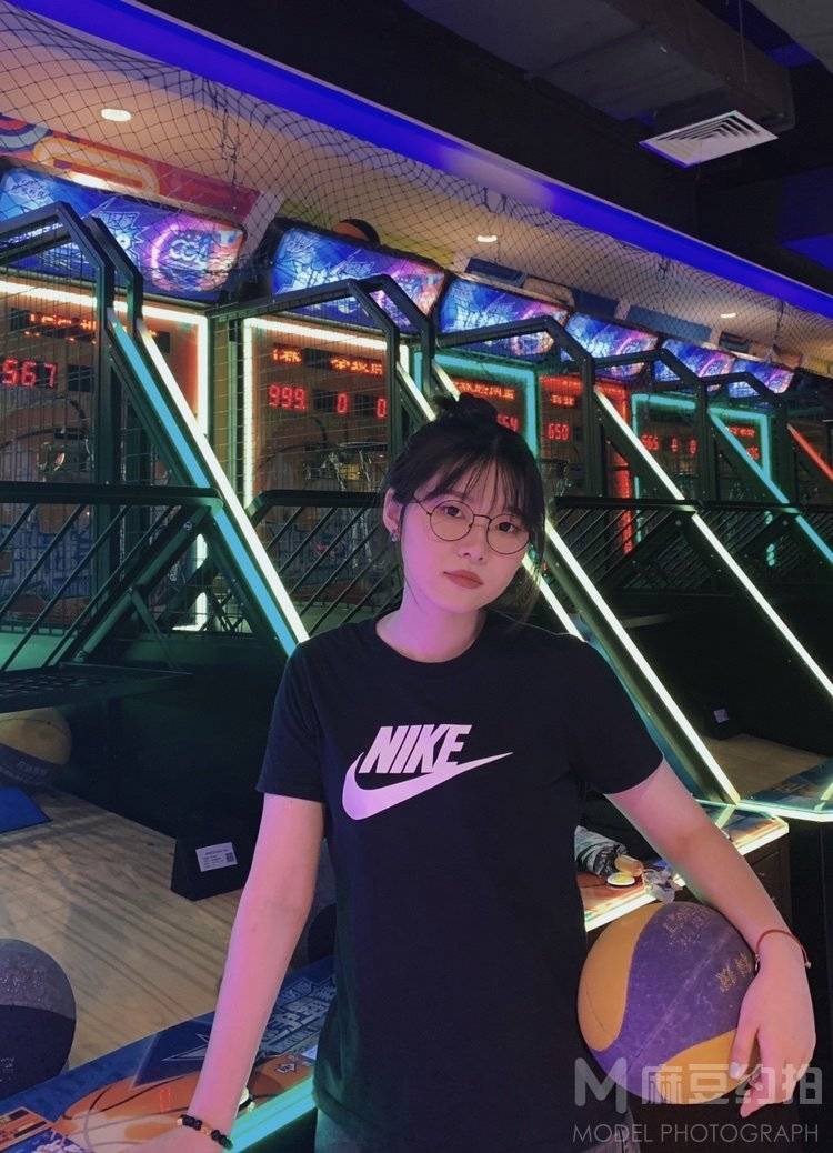 胶片模特