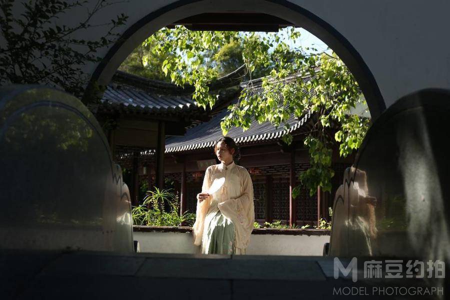 汉服模特