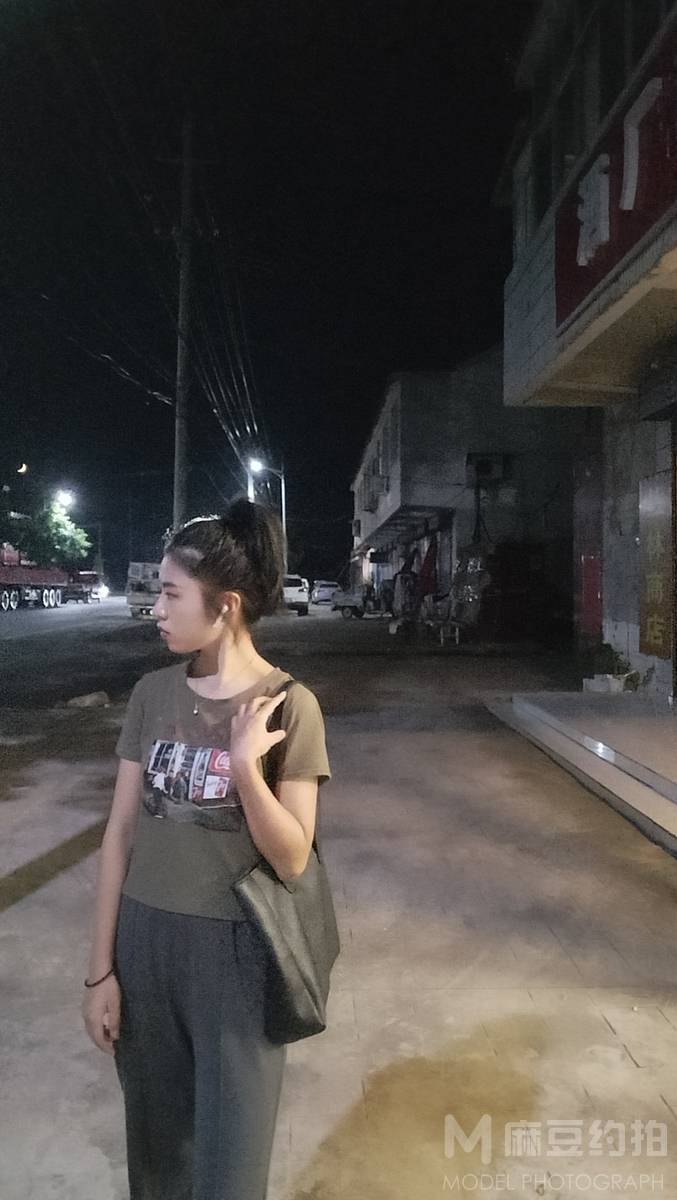 夜景模特