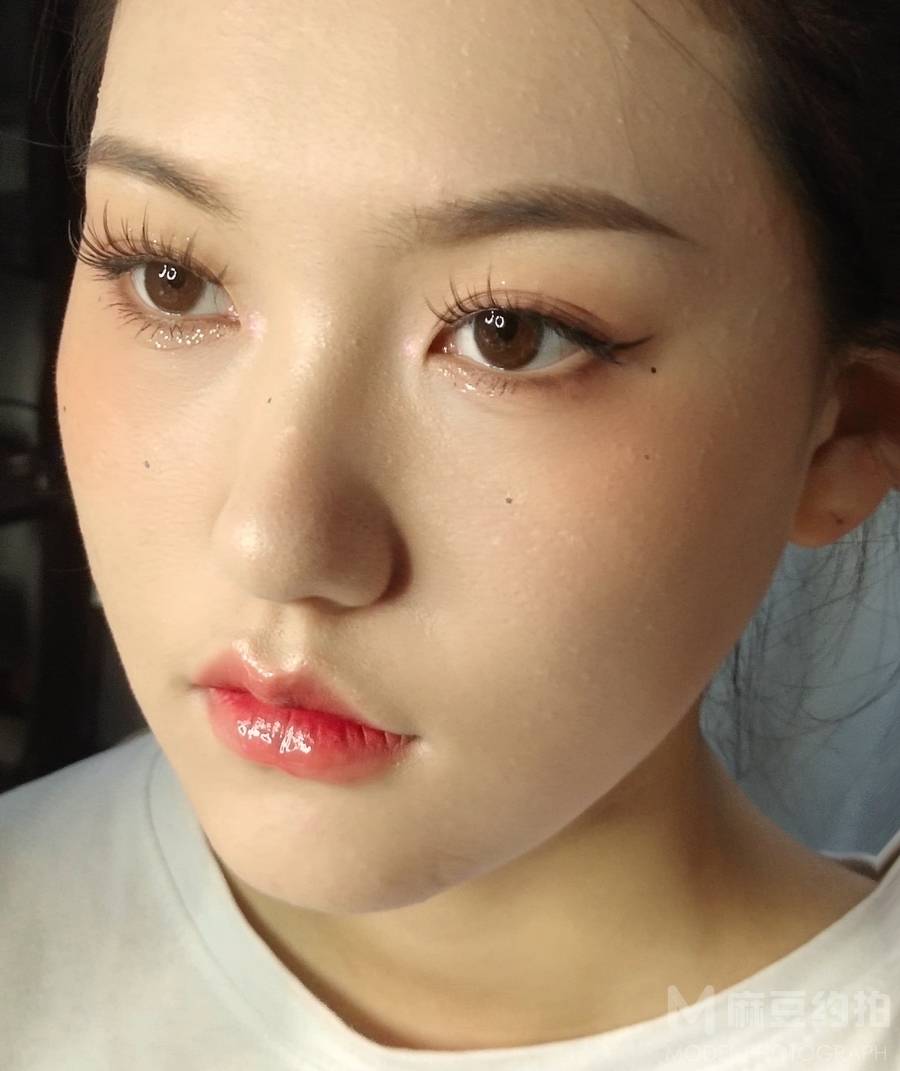 妆容模特