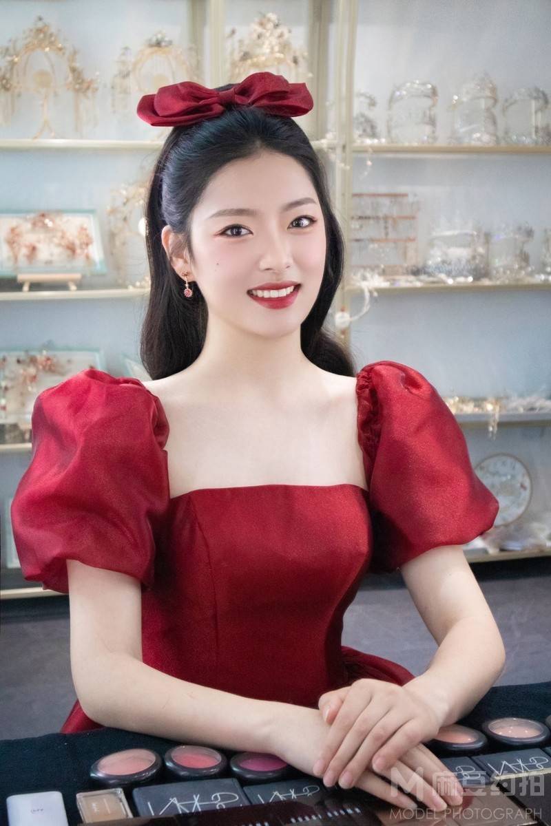 妆容模特