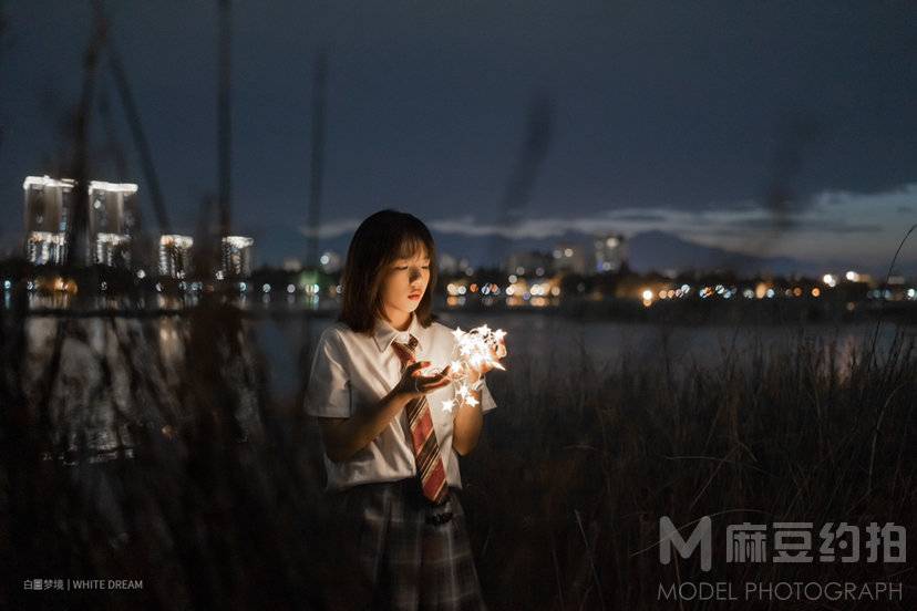 夜景模特