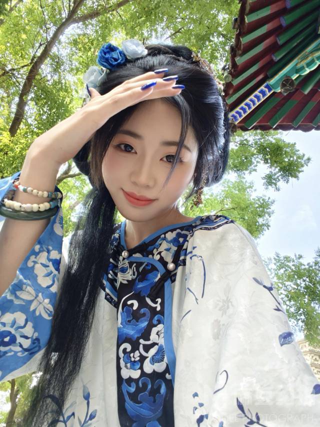 汉服模特