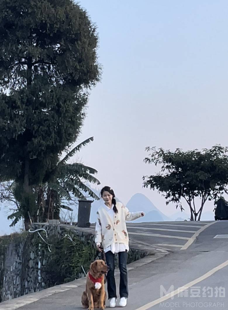 校园模特