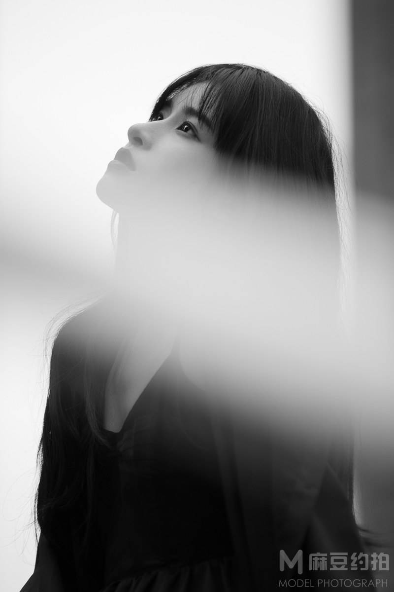 黑白模特