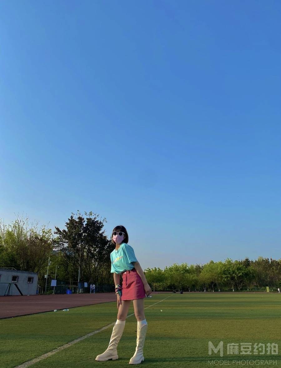 校园模特