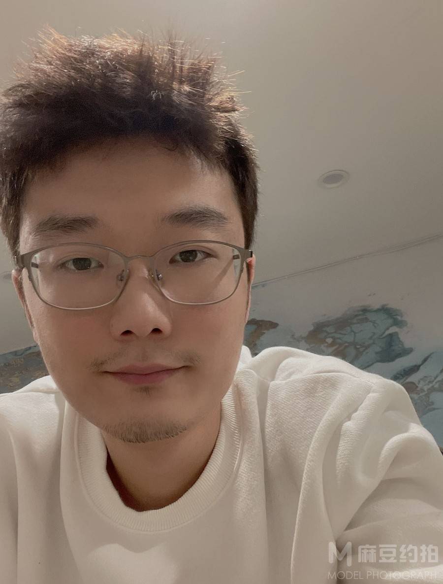 黑白模特
