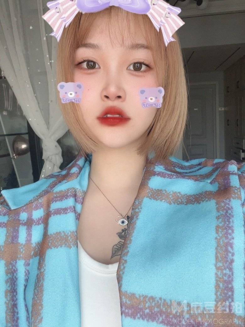 黑白模特