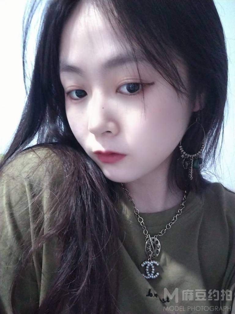 黑白模特