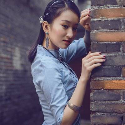 情绪模特