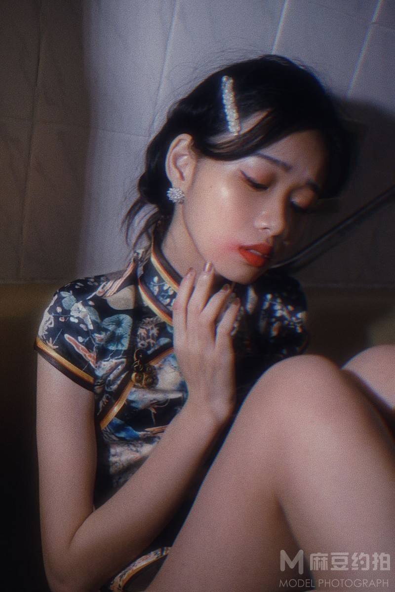 情绪模特