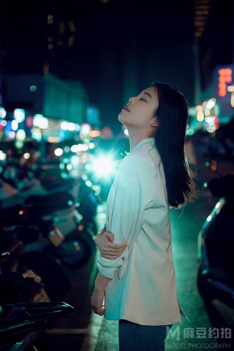 夜景模特