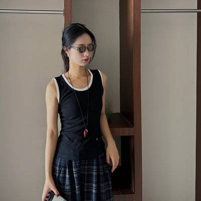 黑白模特