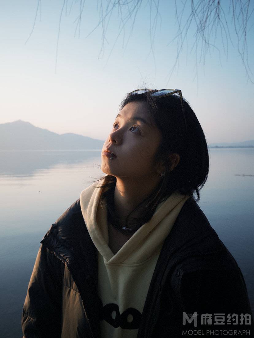 黑白模特
