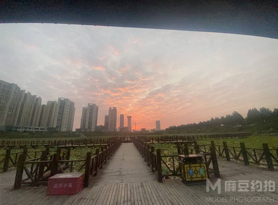 纪实模特