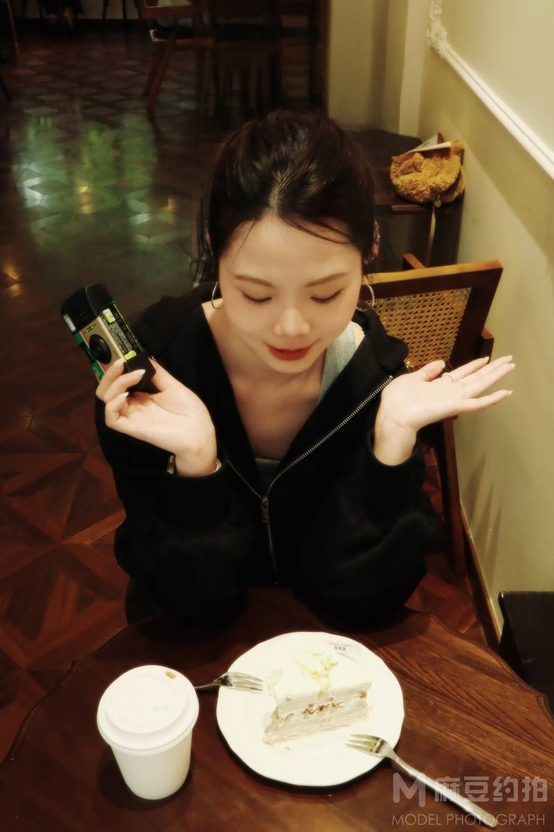 宝丽来模特
