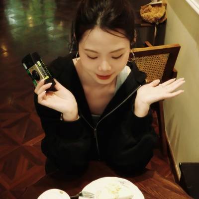 宝丽来模特