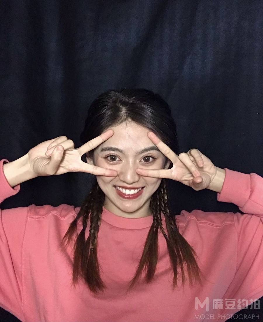 妆容模特