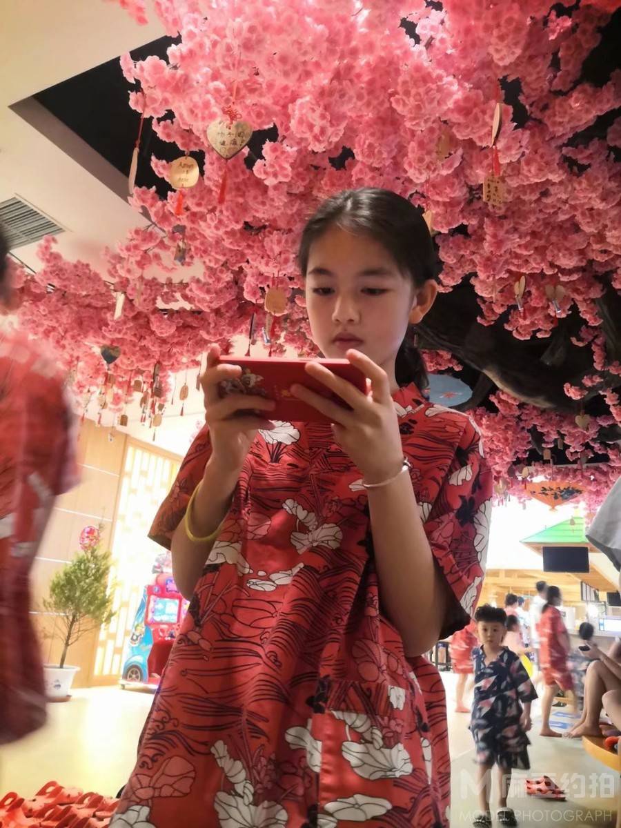 校园模特