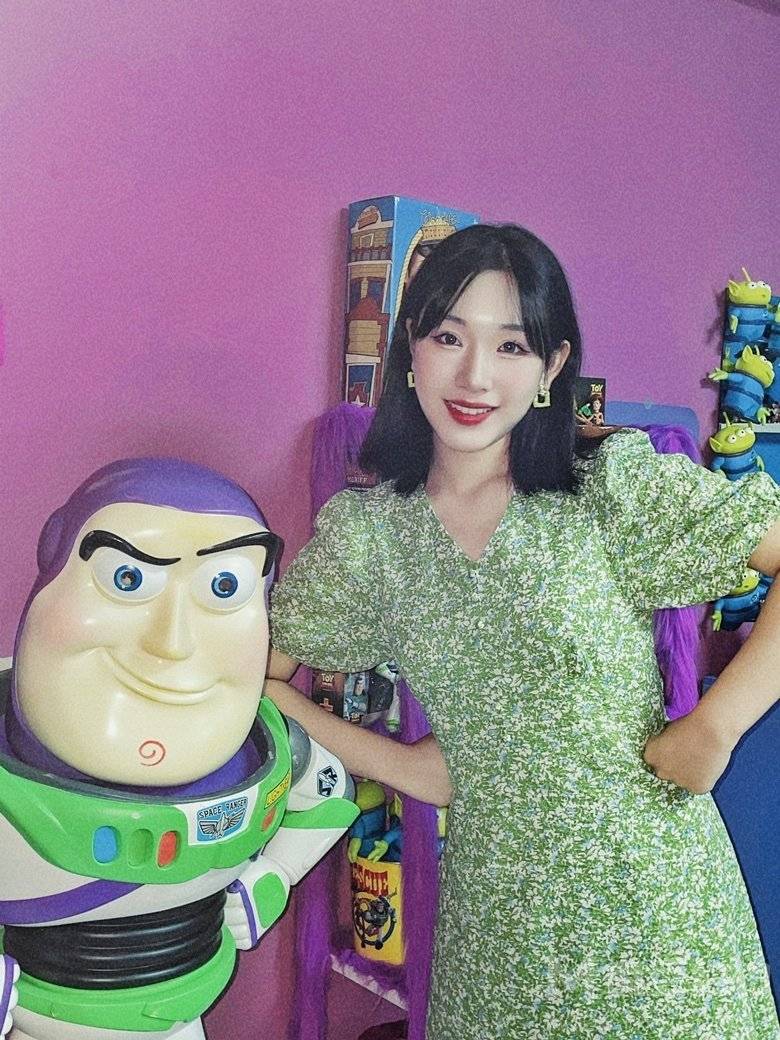 妆容模特