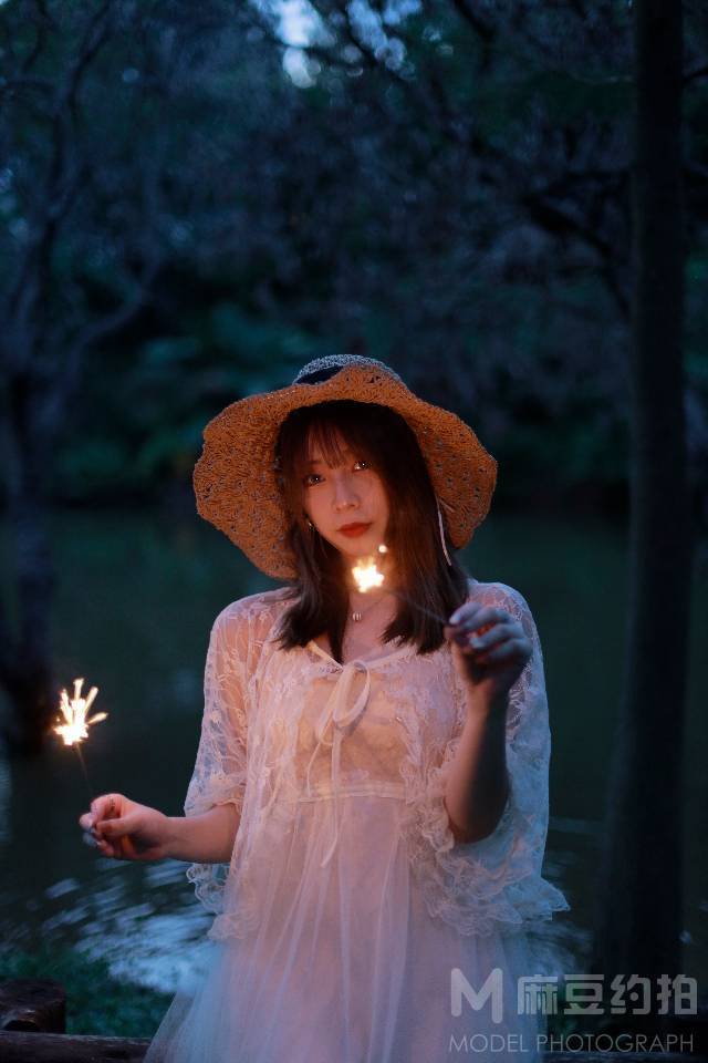 夜景模特