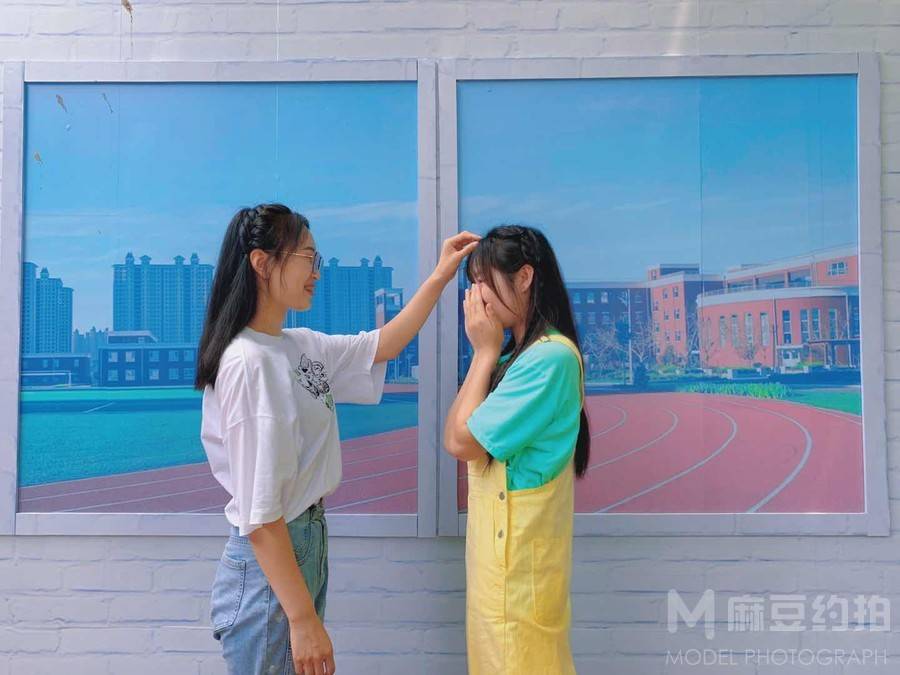 校园模特