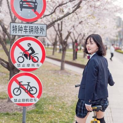 校园模特
