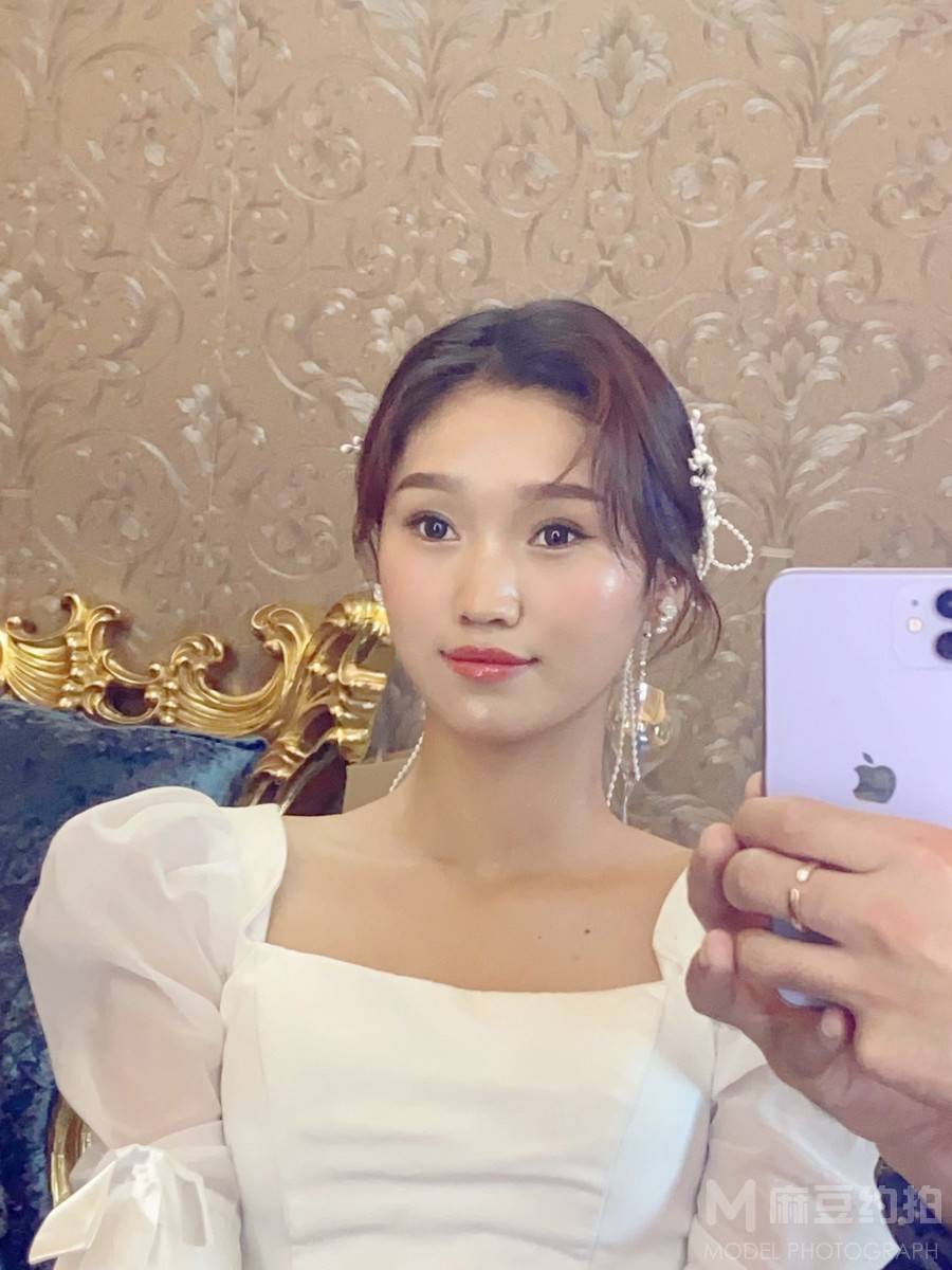 妆容模特