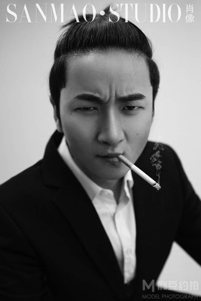 黑白模特