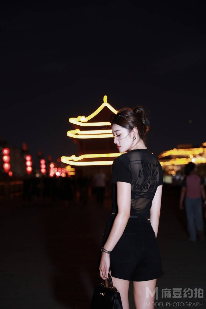 夜景模特