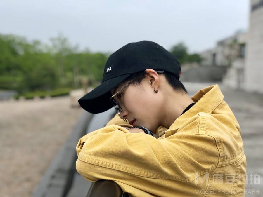 情绪模特