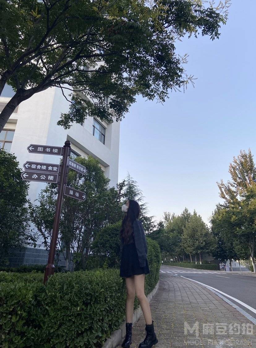 校园模特