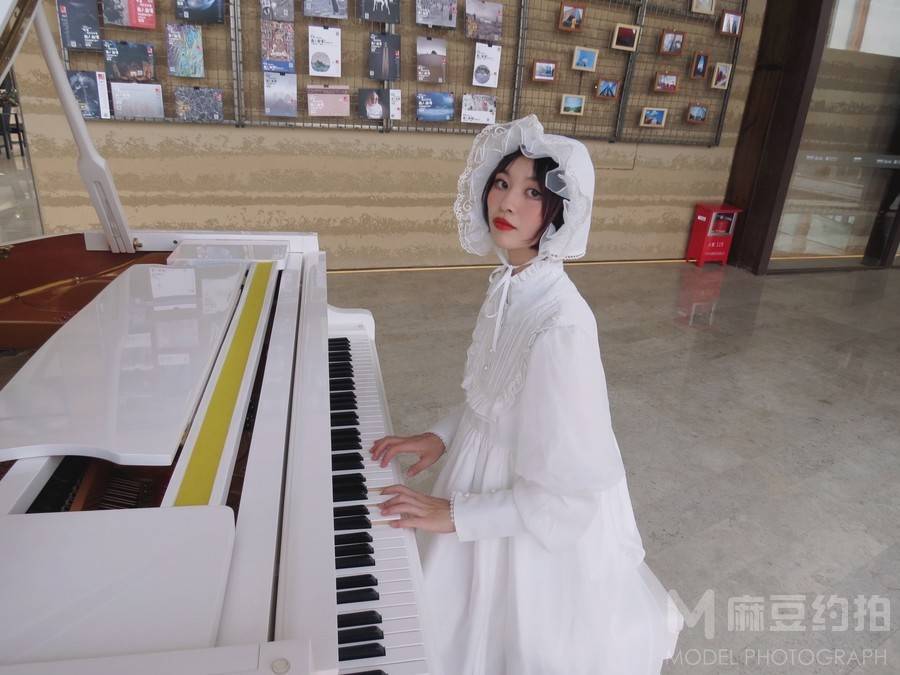 清新模特