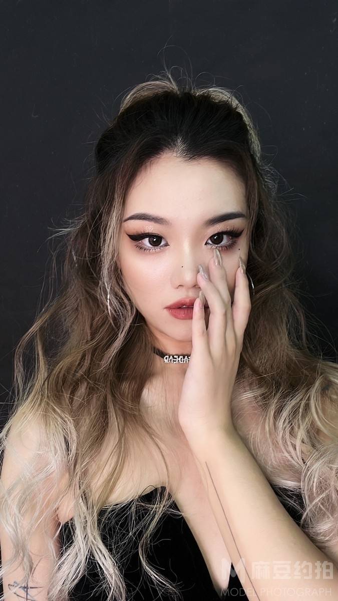 暗黑模特