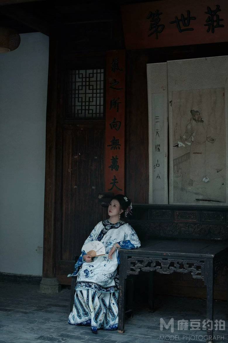 汉服模特