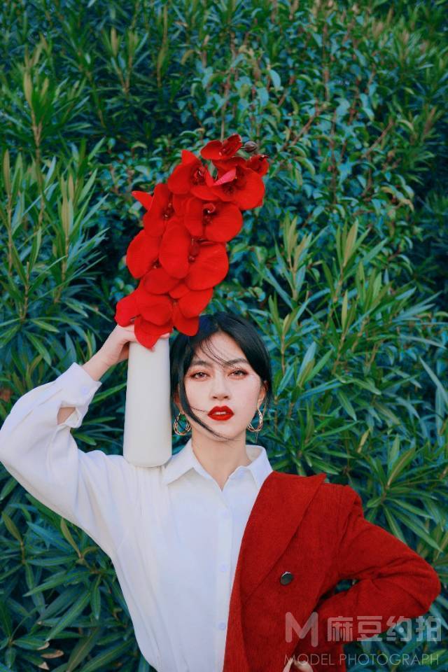 情绪模特