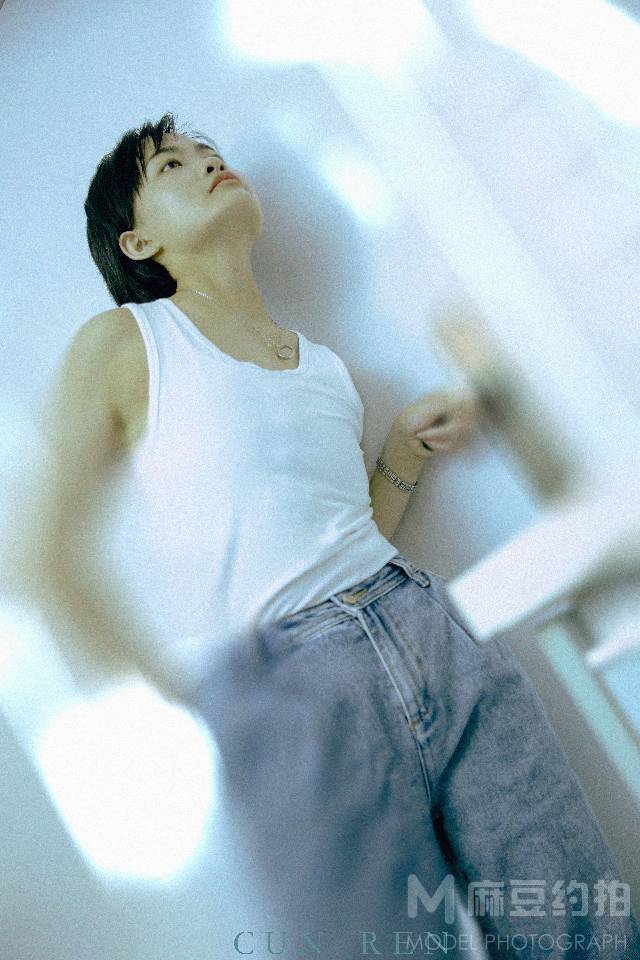 胶片模特